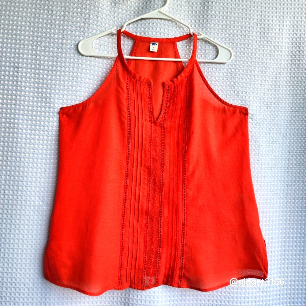 EUC  ORANGE SLEEVELESS BLOUSE TUCK PLEATS ON FRONT BY OLD NAVY - SIZE MEDIUM